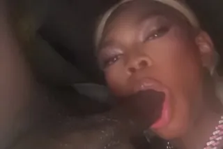 IM VERY DISCREET I RESPECT PRI... - Image 2