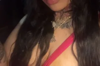 AVAIL!! ! super thick brunette... - Image 1