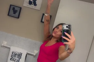 FOUR HANDS AVAILABLE FOR LIMIT... - Image 1