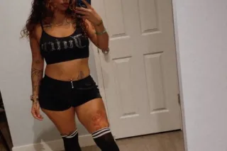 Facetime Shows &amp; Outcalls🌹The Head Doctor Ask About My BJ Specials🥰 Wet Rican 👅💦 🥰 Fun Size Bonita 😋 - Image 4