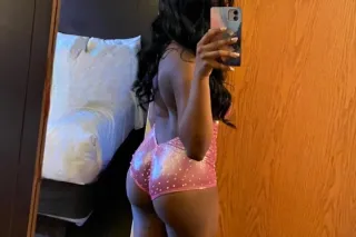 🎀Juicy Bombshell🎀 incall avail... - Image 1