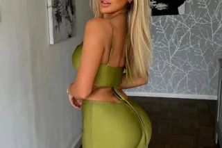 HOT GORGEOUS AMERICAN BRAZILIAN BABE IN TOWN - Image 10