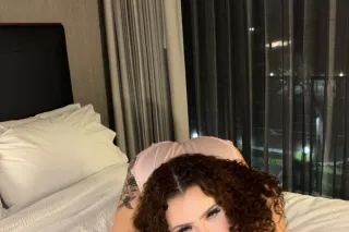 5'0 curvy mixed european latina- new in town - Image 1