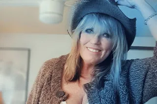 mature woman - in call discount - Image 4