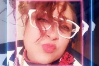 HOTT PINK IN THE MIDDLE MONDAY... - Image 1