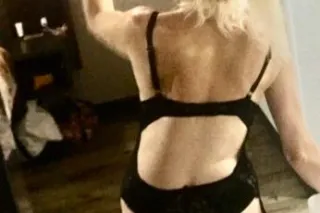 MILF OFFERING FS w/Massage (GF... - Image 1