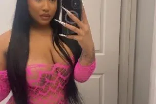 VALUABLE TEE - Image 1