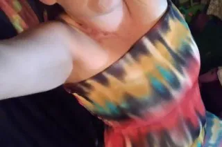 COMES SEE THIS SEXY SNOW BUNNY... - Image 1