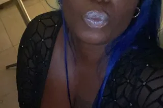 Come get this chocolatw while ... - Image 2