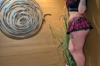 Effortless Elegance with a Gir... - Image 2