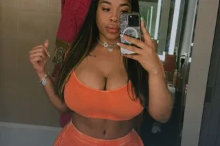 💦🍑BIG TITTIES AND BUBBLE BUTT BEAUTY 💦🍑 - Image 11