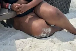 New Big NATURAL Azz😍 Juicy pus... - Image 2