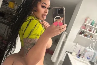 Hi sweetie😍🥵 I’m Brenda— an in... - Image 3