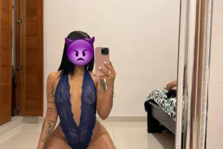 hey baby I'm available, pretty... - Image 2