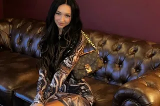 Young Sexy - Bombshell ! - 23 - Image 3