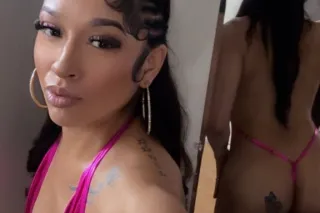 SLIM Thick Latina BOMSHELL - 2... - Image 1