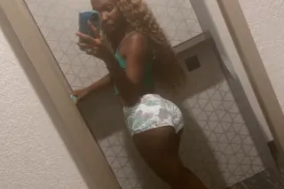 💋Ur Favorite Petite Fantasy 👅✨... - Image 2