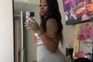 your little secret😏Naughty 😈or... - Image 2