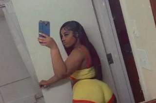 Exotic Bombshell 🍯🥂 - 25 - Image 4