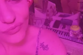 Hey sexy come play with Kay Kay - Image 1