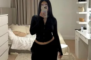 🤩🍍💥💦 FREAKY NEW GIRL IN TOWN 1... - Image 2