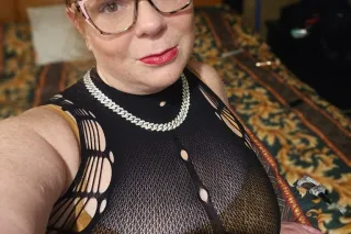 Redheaded slut available NOW 💦... - Image 4