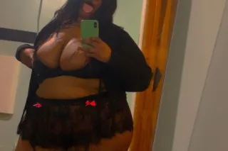 BBW DEEPTHROAT😛🍆🍑 (NEW CONTACT... - Image 1