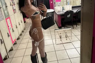 Petite Blasian Bombshell😻🍭💗 Yo... - Image 3