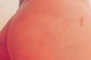 Thick, REAL big titties, TALL ... - Image 3