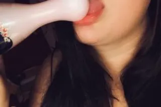 Thick, REAL big titties, TALL ... - Image 1