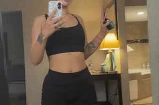 Fat pretty 🐱CARPLAY ONLY!!! 🖤🖤... - Image 1