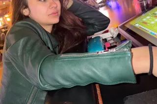 BARE & CREME PIE 🍒Confident, C... - Image 1