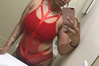 2 girls avaliable - 26 - Image 1