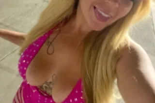 🤩🍍💥💦 FREAKY NEW GIRL IN TOWN 1... - Image 3