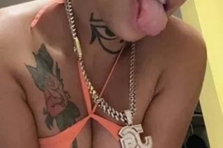 Eat my pussy or anal fuck my ass bring your dick to me hit my pussy available 24/7 - Image 5