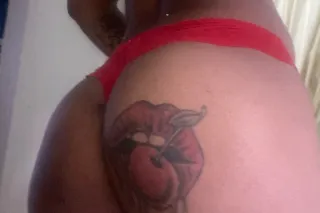 hey fellas its ms.Cherry want to see me hit me up - Image 6