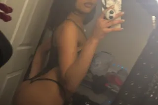 face pretty pussy wet 💦good ti... - Image 3