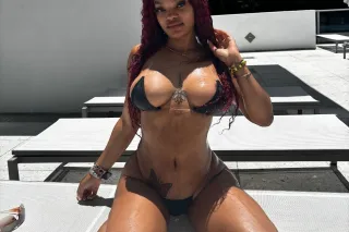 Petite Busty Upscale Companion😍😍💦💦 - Image 5