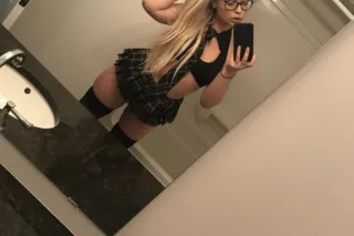 Content & Dinner dates & facet... - Image 1