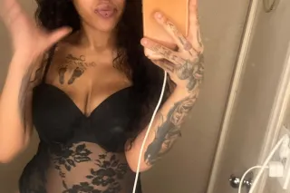 SEXY MILF😍😍 - 20 - Image 2