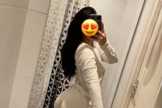 Sofia Soy nueva en la ciudad de Denver 😈😈😍 - Image 1