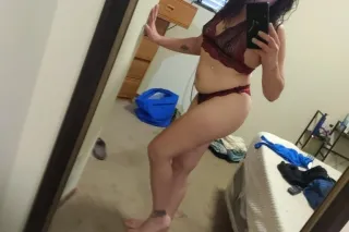 No drama, No strings, Two adults agreeing to make eachother happy - Image 9