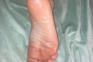 2 SEXY LADIES WANT TO MAME SUR... - Image 2