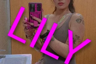 2 SEXY LADIES WANT TO MAME SURE YOUR STRESS ENDS 💋BETWEEN OUR💦🫦 SHEETS 😈 - Image 7