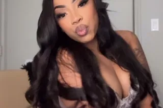 AVAILABLE 💕Ɓ♡♡K NOW💕 💋 - 24 - Image 3