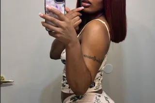 AVAILABLE NOW. I only do hotel... - Image 2