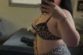 Curvy Latina Ready To Play🍑💦 -... - Image 3