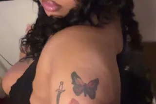 spanish -ebony bombshell🍭 clea... - Image 1