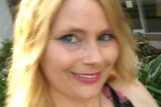 Large busty Blonde with sexy eyes - Image 5