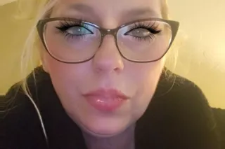 Large busty Blonde with sexy eyes - Image 8